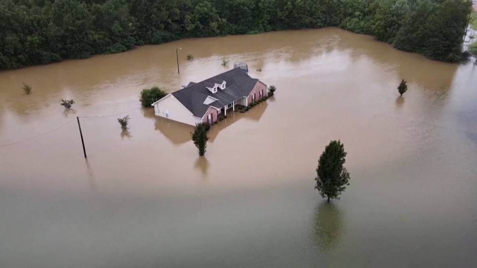 Jackson, Mississippi Flooding: Officials "Cautiously Optimistic"