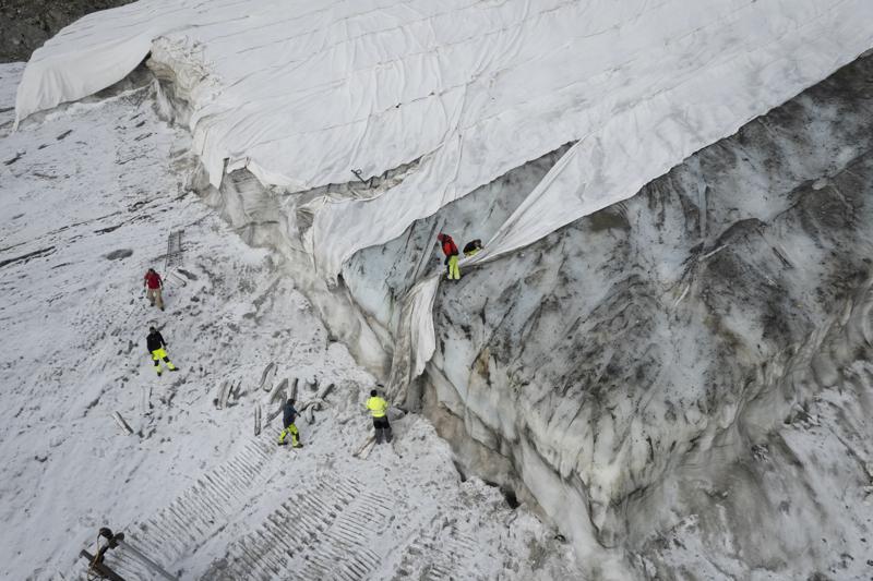 Switzerland Records Worst Glacial Melt Rate