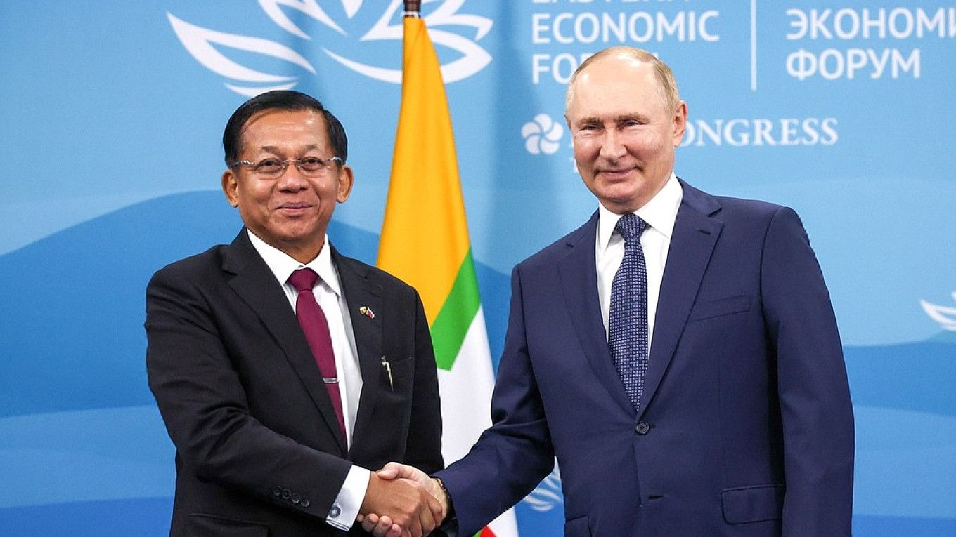 Myanmar: Junta Chief Meets Putin In Russia