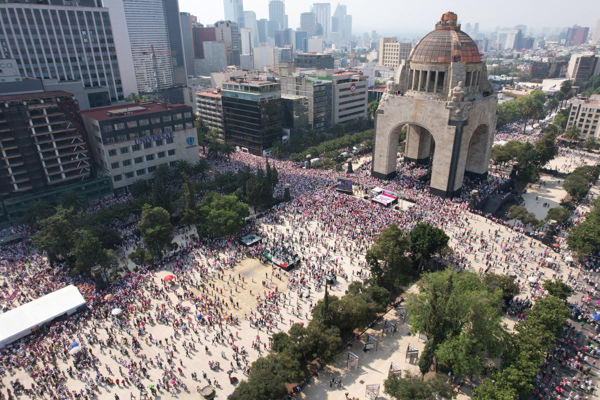 Mexico: Thousands Protest President's Electoral Reform Plan