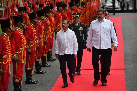 Colombia, Venezuela Presidents Meet As Ties Keep Improving