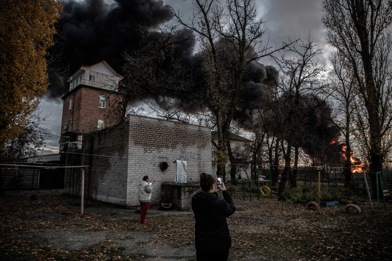 Day 270: Explosions Rock Zaporizhzhia, Ukraine to Investigate Alleged War Crimes