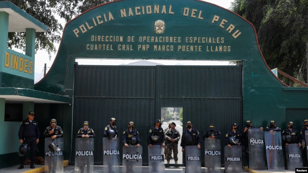 Peru Arrests Generals Amid Castillo Probe