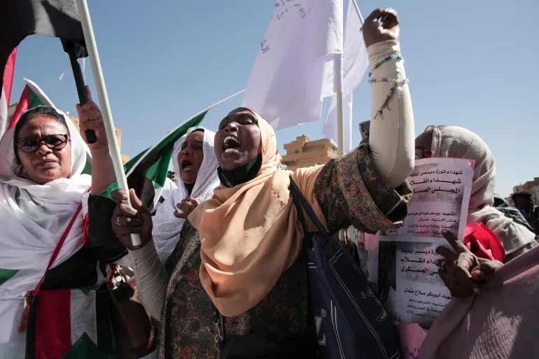 Sudan: Military, Parties Sign Transition Deal Amid Protests