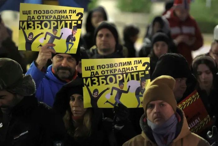 Bulgarians Protest Reinstatement of Paper Election Ballots