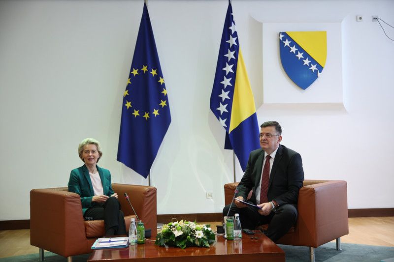 Bosnia and Herzegovina Set For European Union 'Candidate Status'