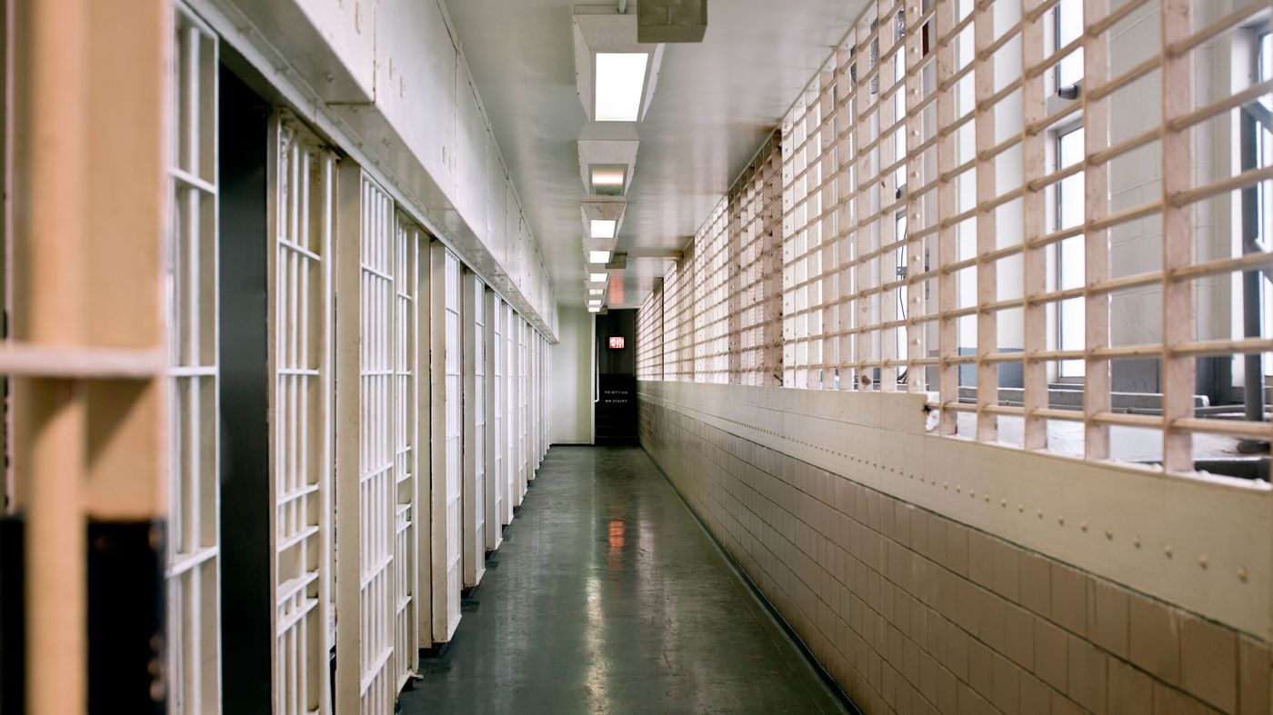 US Senate Report: Female Inmates Sexually Abused by Prison Workers