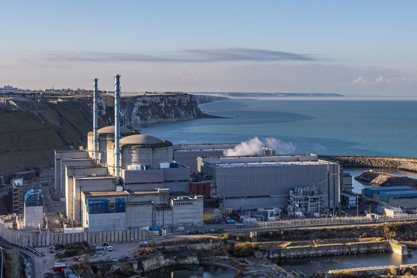 France Restarts Nuclear Reactors, Eases Blackout Fears