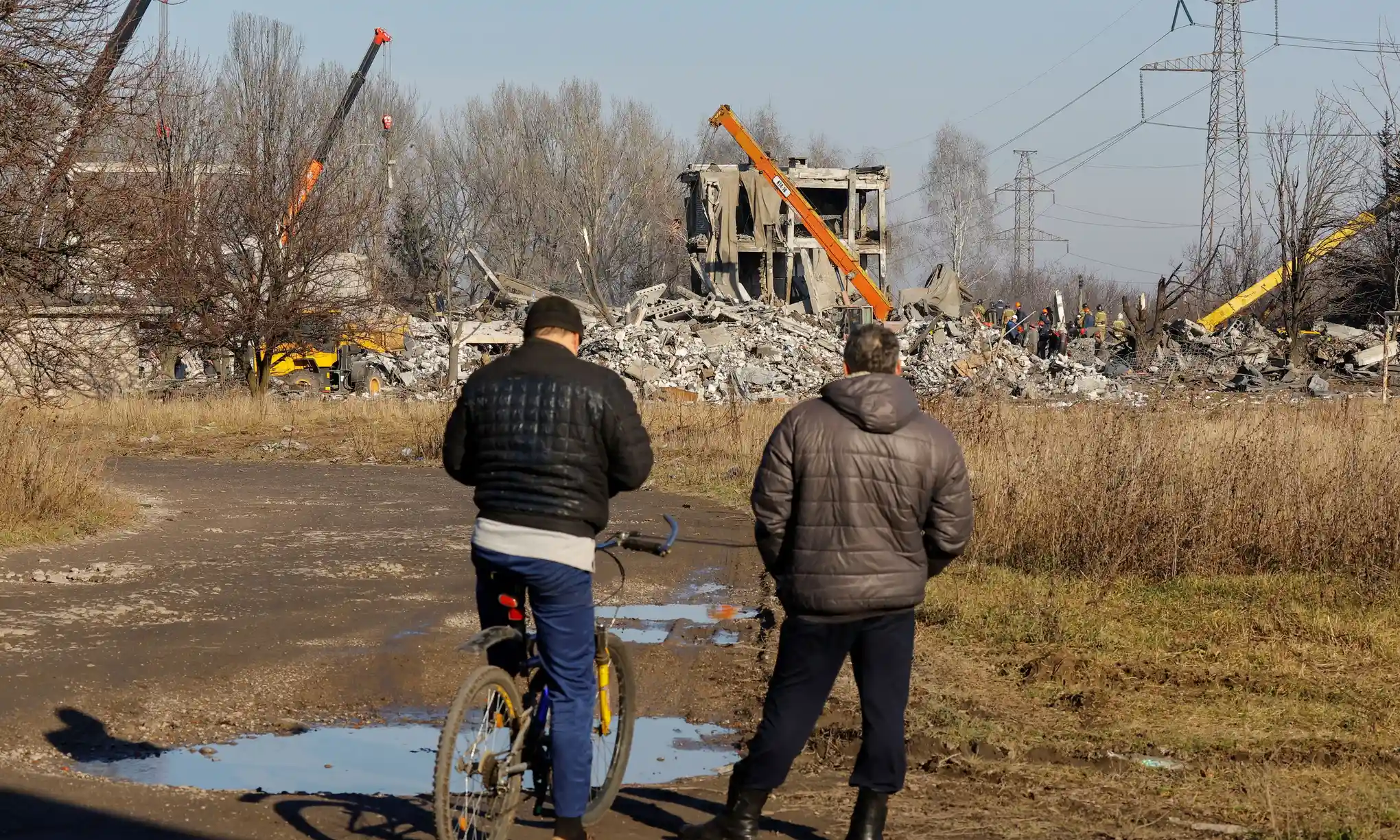 Day 315: Russia Revises Makiivka Death Toll to 89, Blames Phones