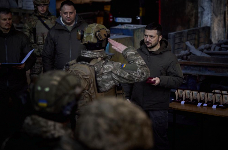 Zelenskyy Warns Against Possible Reversal of US Support