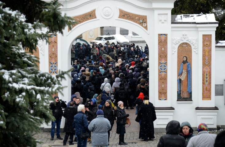 Evicted Kyiv Monks Refuse to Leave Complex