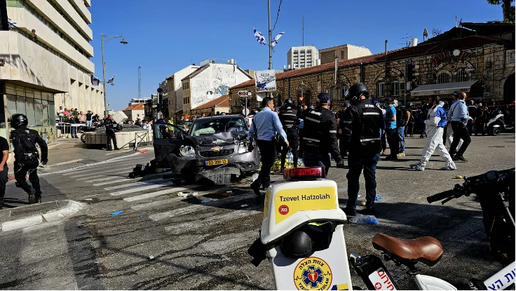 Israel: Man Shot Dead in Jerusalem After Ramming Car into Civilians