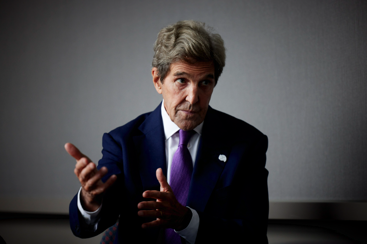 US Climate Envoy Kerry Meets Chinese Counterpart