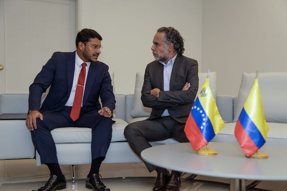 Colombia, Venezuela Restore Full Diplomatic Relations post image