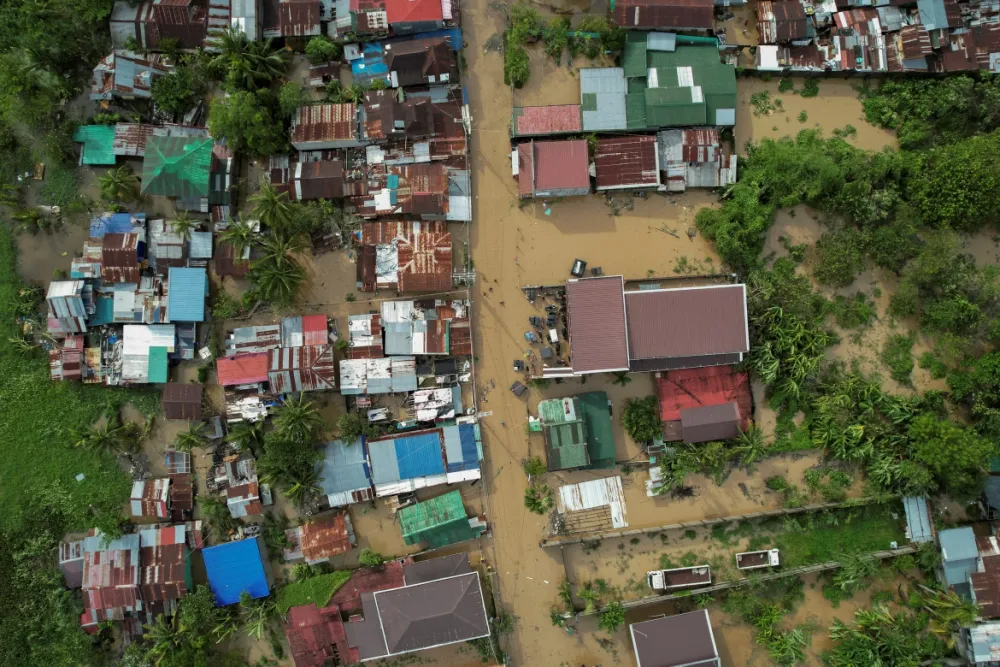 Super Typhoon Noru Sweeps Across Philippines post image