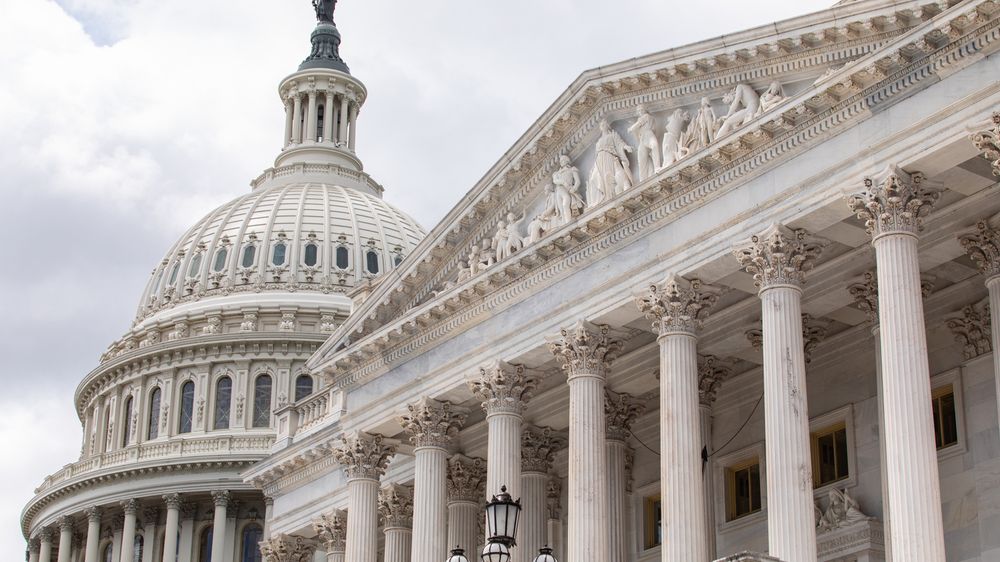 Bipartisan $1.7T Bill Seeks to Avoid US Govt Shutdown post image