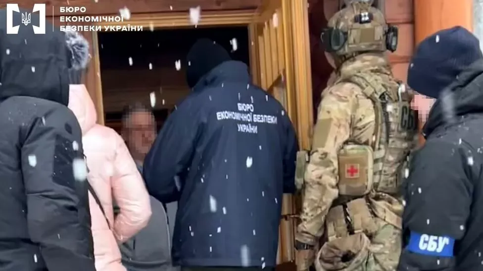 Ukraine: Billionaire Kolomoyskyy Targeted in New Anti-Corruption Raid post image