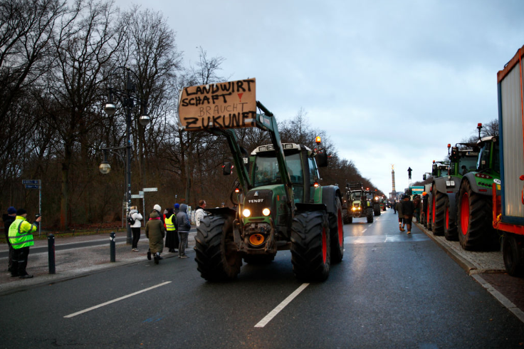 German Protests: 10K Farmers, 5K Tractors Gather in Berlin post image