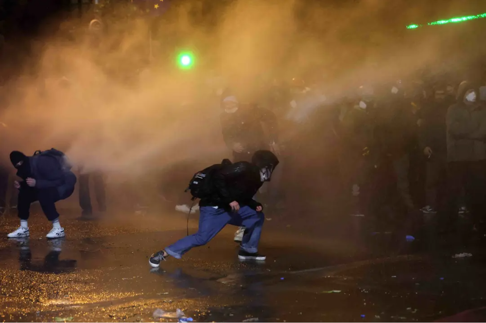 Georgia: Protesters Clash with Police After Govt. Suspends EU Membership Talks post image