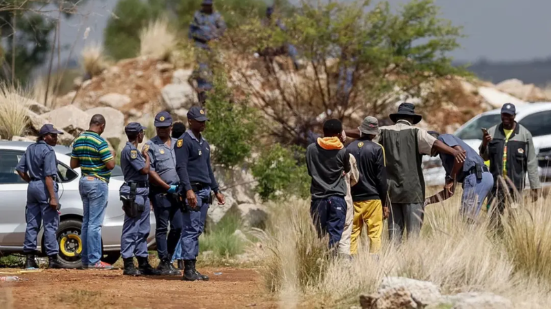 South Africa Says It Won't Rescue Illegal Miners in Closed Mine post image